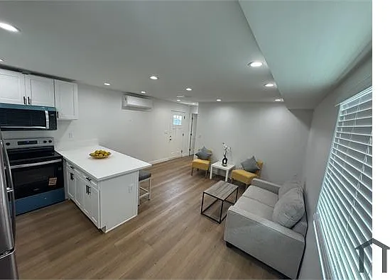 1307 E 46th St #1305-5 — Photo 3