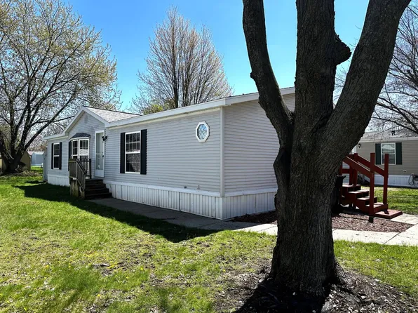 6190 Kran Ave SE, Grand Rapids, MI 49548