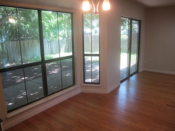3rd image of 4907 Richmond Ave