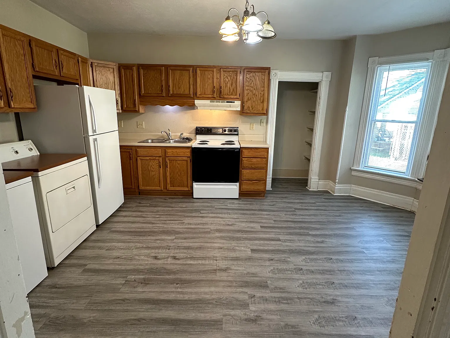 2 bed, 800 sqft, $1,000 — Photo 3