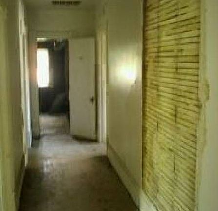 3rd image of 615 W Marion St