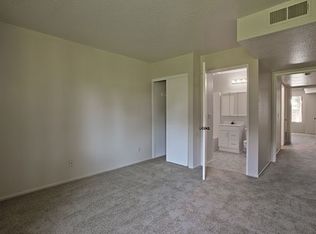 43055 Washington St APT 6, Palm Desert, CA 92211