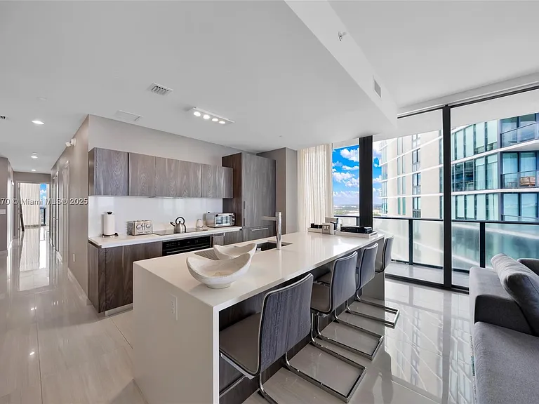 480 NE 31st St #2807 — Photo 16