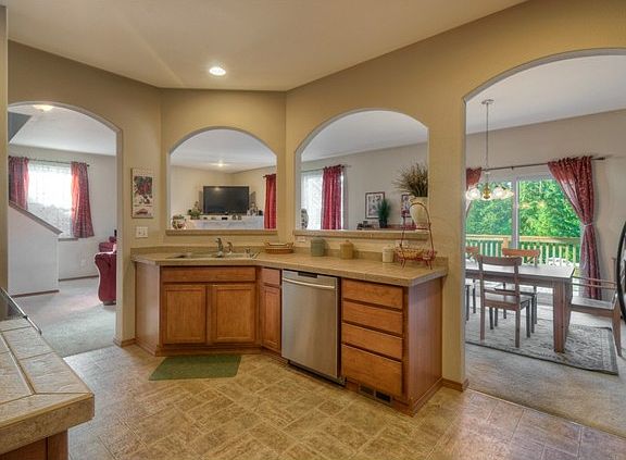 4th image of 7724 197th Street Ct E