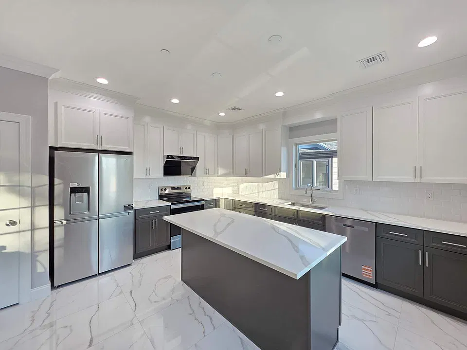 149 Hull Ave #2