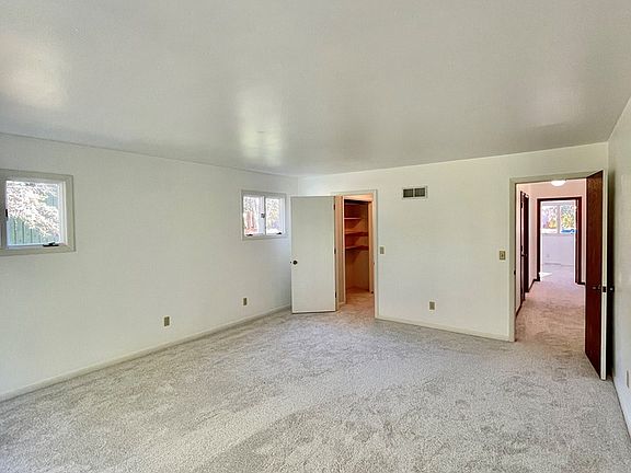 2nd image of 801 S 16th Ct