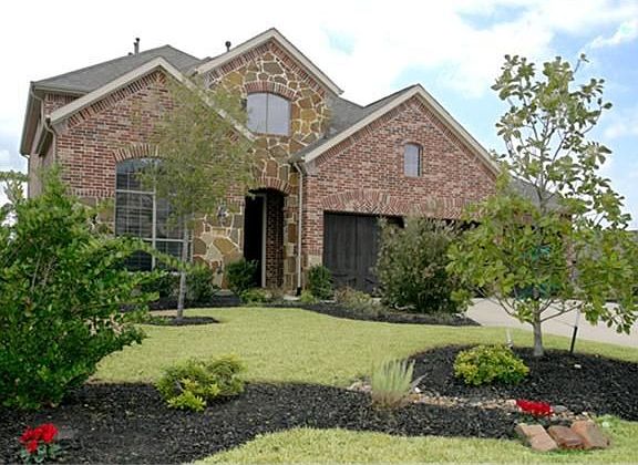 2nd image of 35 Woodmoor Pl