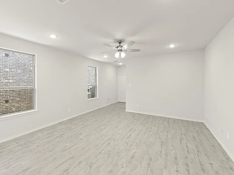 3311 Dahlia Dr — Photo 14