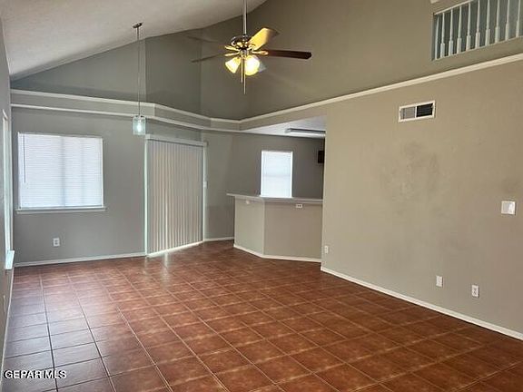 4th image of 11741 Queens Garden Cir