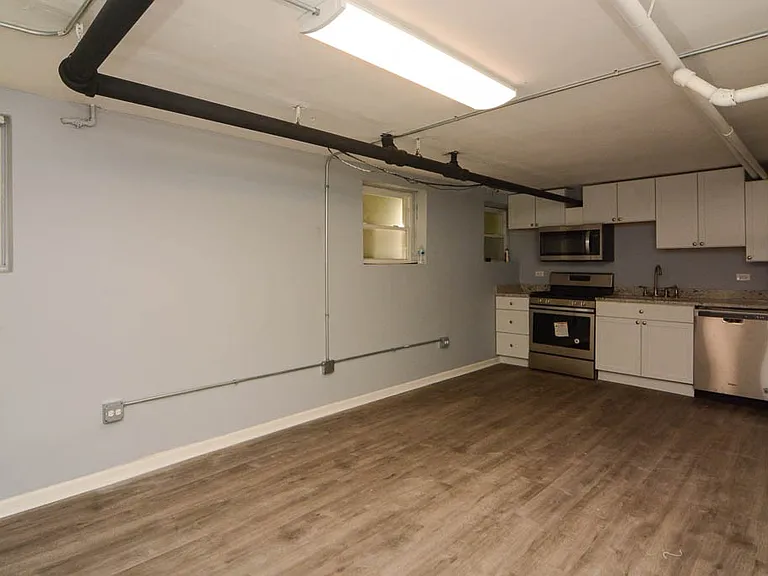 5534 N Artesian Ave #6H — Photo 10