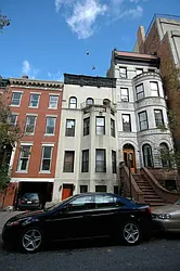 Rented by La Seven Inc.