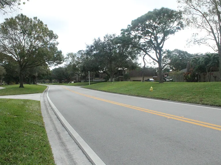 1522 15th Ln — Photo 30