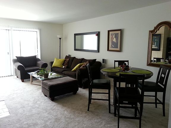 2nd image of 1000 Bayside Dr Unit 103