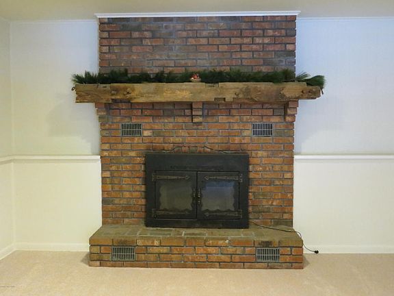4th image of 23 Cedarwood Dr