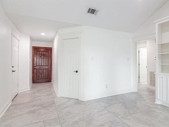 3rd image of 16411 Sky Blue Ln