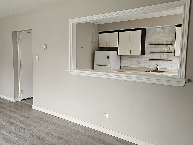 201 Alma St N #2 — Photo 6