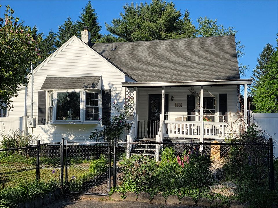 1st image of 212 Gray Ln