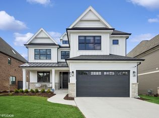 834 S Poplar Ave, Elmhurst, IL 60126