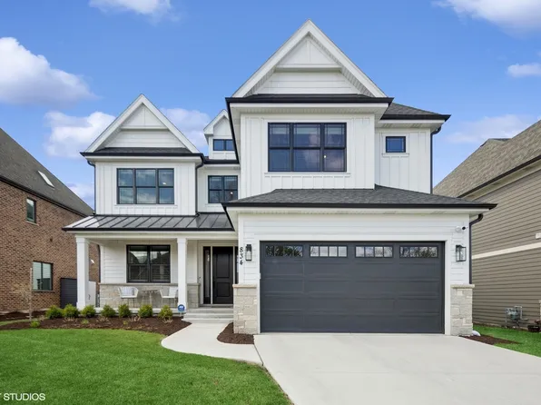 834 S Poplar Ave, Elmhurst, IL 60126