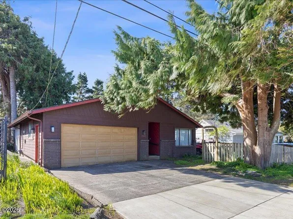 1924 NE 21st St, Lincoln City, OR 97367
