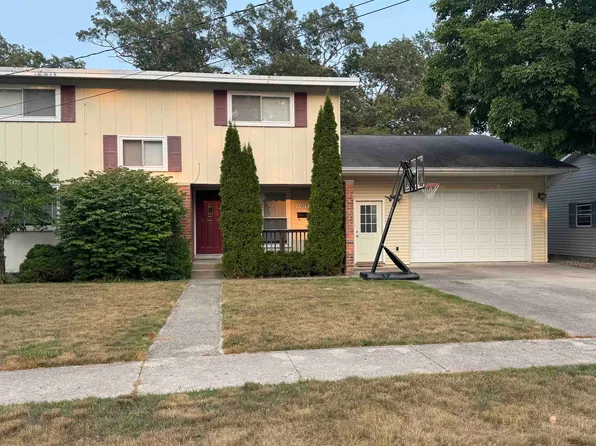 9105 Wyoming St, Oscoda, MI 48750