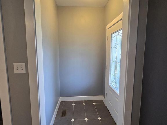 3rd image of 4332 Olcott Ave