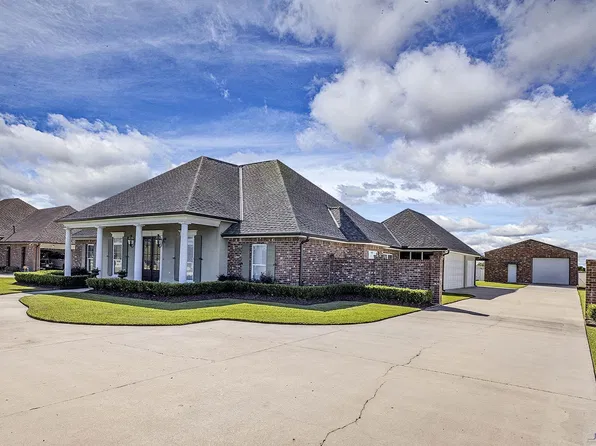 144 Manchester Dr, Houma, LA 70360