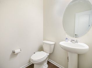 21187 Navarra Dr, Northville, MI
