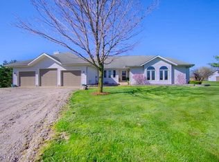 2700 E Munger Rd, Tecumseh, MI 49286