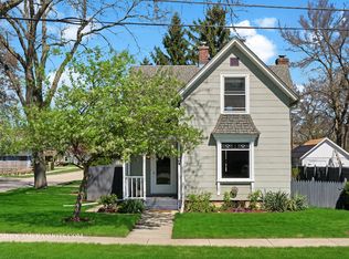 1004 Illinois Ave, St Charles, IL 60174