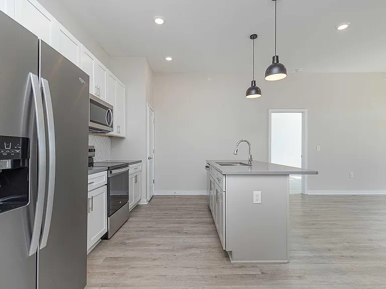 Middle Sound West Apartments — Photo 84