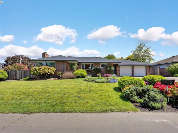 4921 NW Cherry St, Vancouver, WA 98663