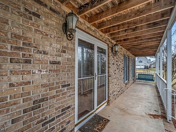 5th image of 423 Wertsville Rd