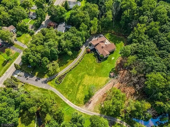 20 Calais Rd, Randolph, NJ 07869