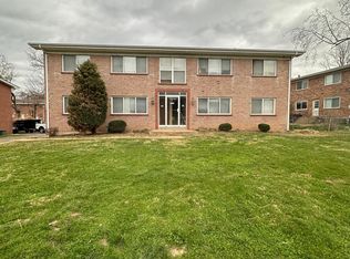 1715 S 5th St APT 1S, Saint Charles, MO 63303