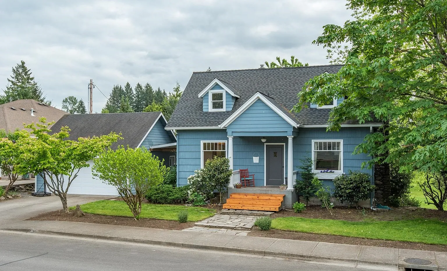 2234 N L St photo 1