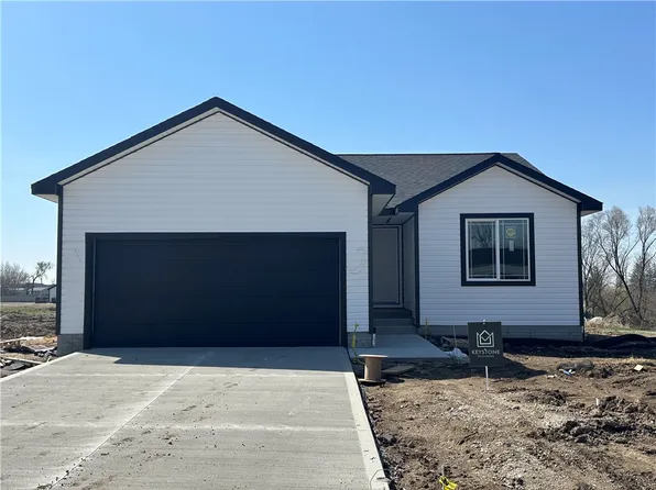 507 W 5th St, Woodward, IA 50276