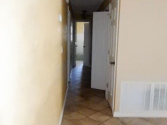 5th image of 1037 North St