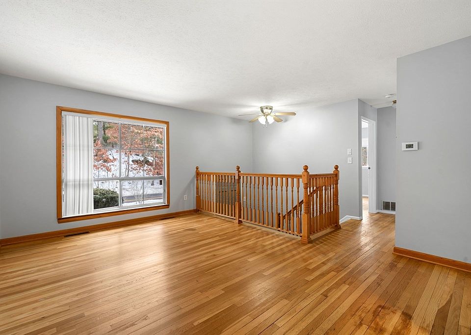 1st image of 103 Esta Rd