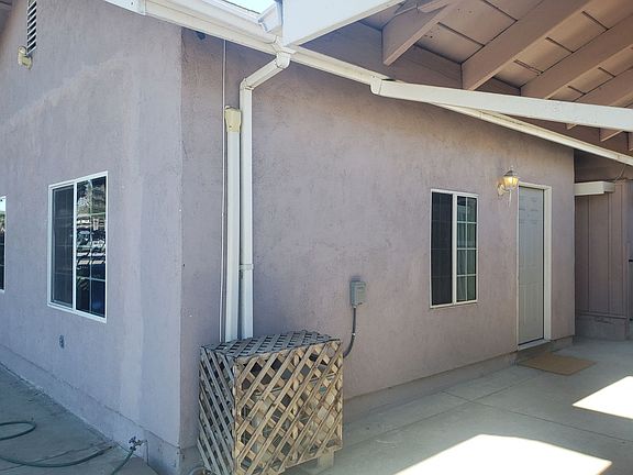 2nd image of 942 Barbara Ln