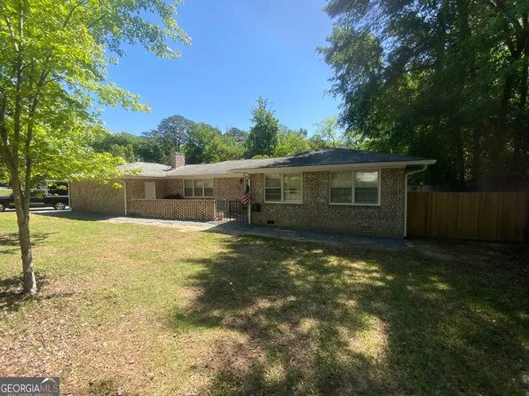 168 Crest Dr, Cochran, GA 31014