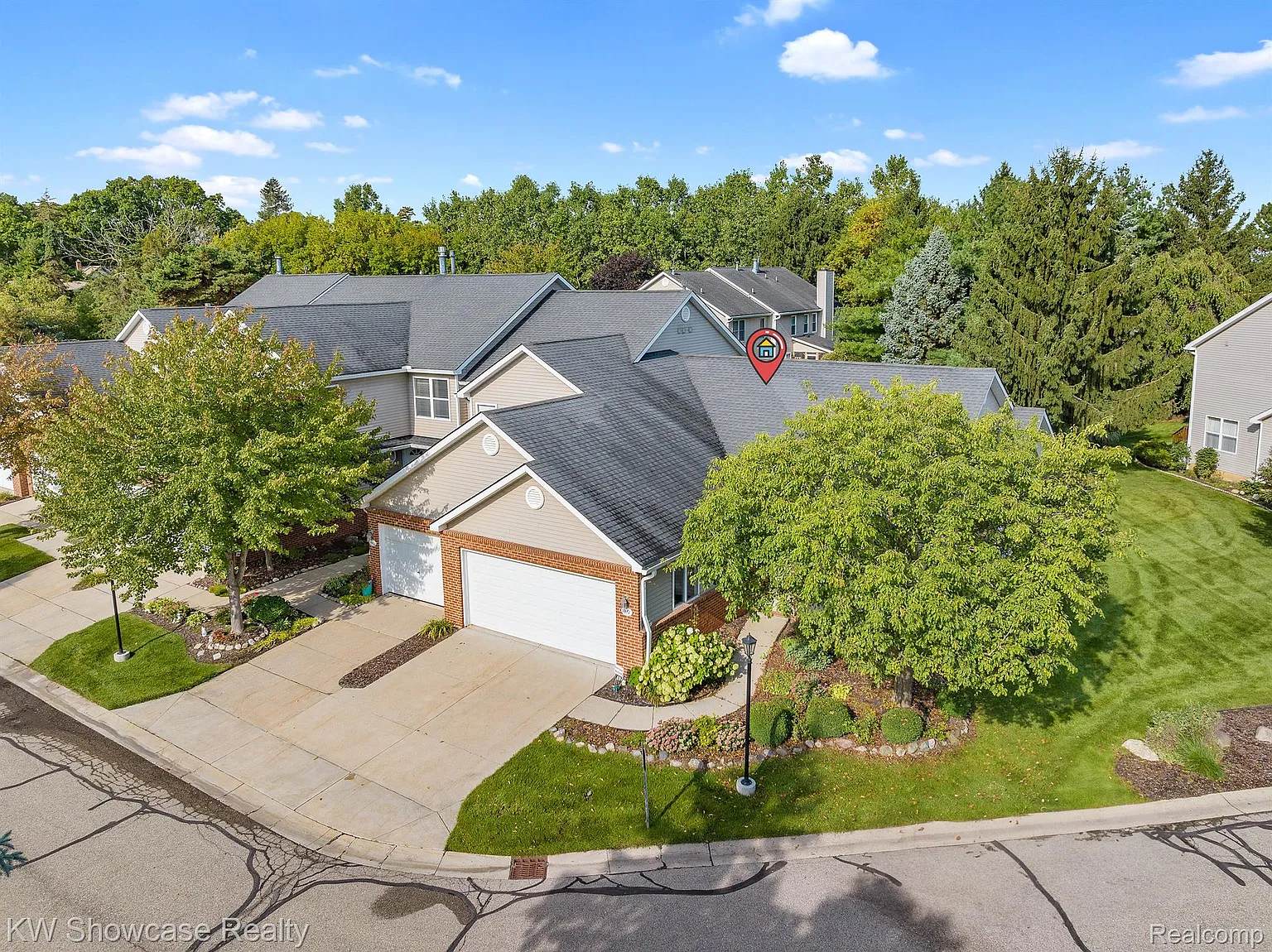 1417 Steeplechase Ct photo 1