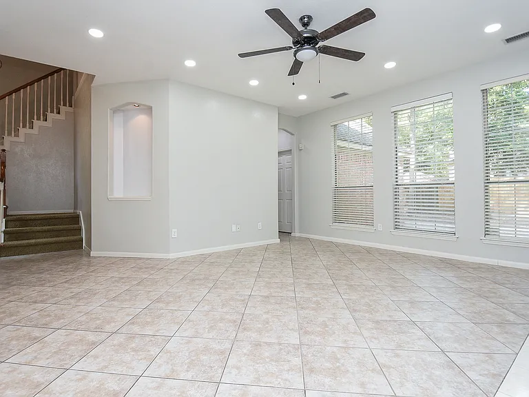 202 W Sterling Pond Cir — Photo 16