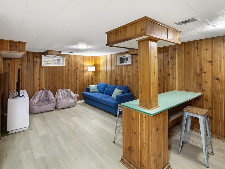 336 Leith Ave — Photo 26