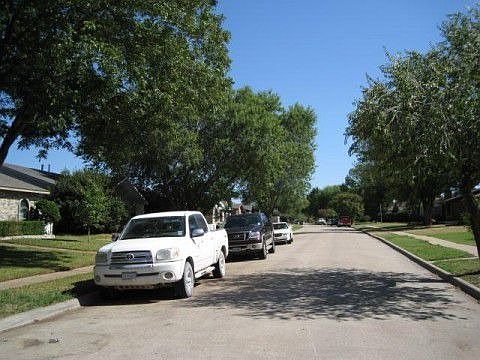 2nd image of 4825 Roberts Dr