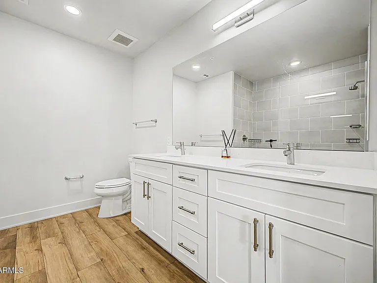 3131 N Central Ave #6020 — Photo 9