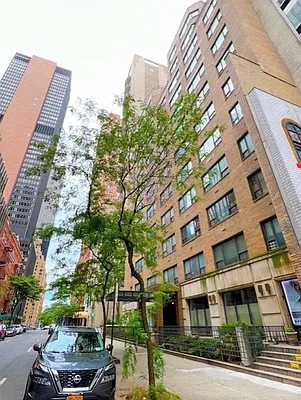 Rented by Douglas Elliman | media 27