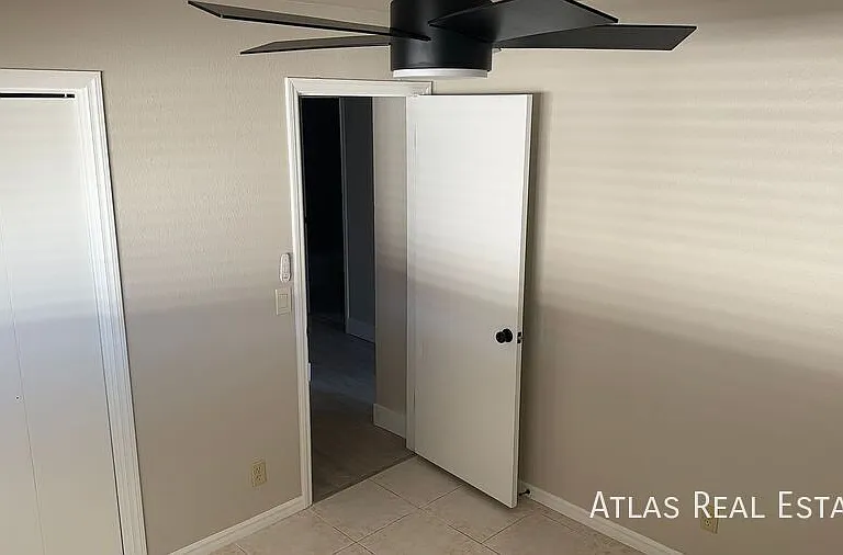 528 W La Jolla Dr — Photo 7