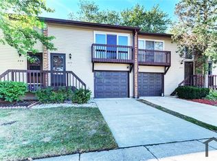 277 Navajo Dr, Bolingbrook, IL 60440