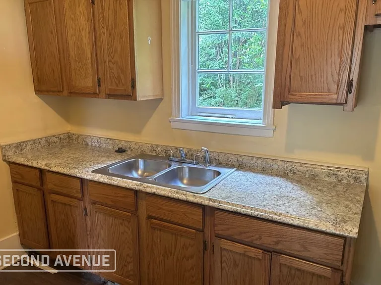 2374 Larose Ave — Photo 6